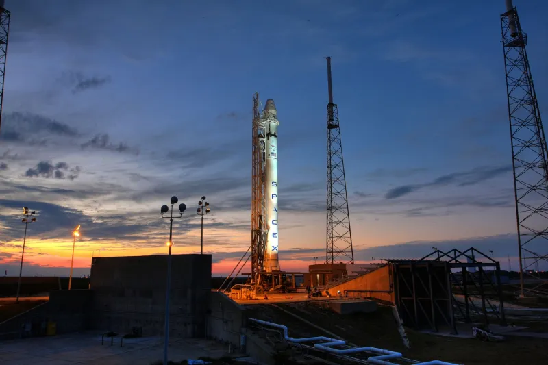 Silicon Valley vs. Cape Canaveral: Who's Really Going to Get Us to Mars First?
